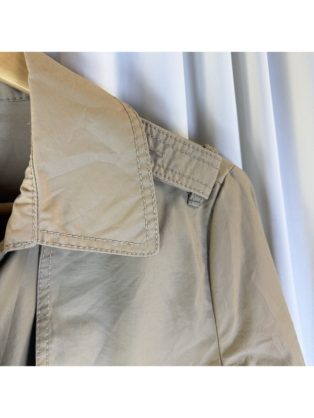 Gap Women's Beige Trench Coat Mid-Length Button Closure Pockets Size M - Picture 6 of 14